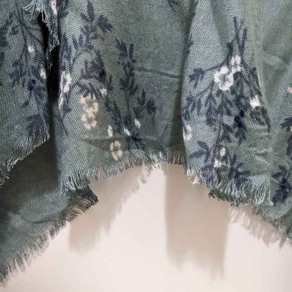 Gentle Fawn Kimono/ Shawl - Picture 5 of 7